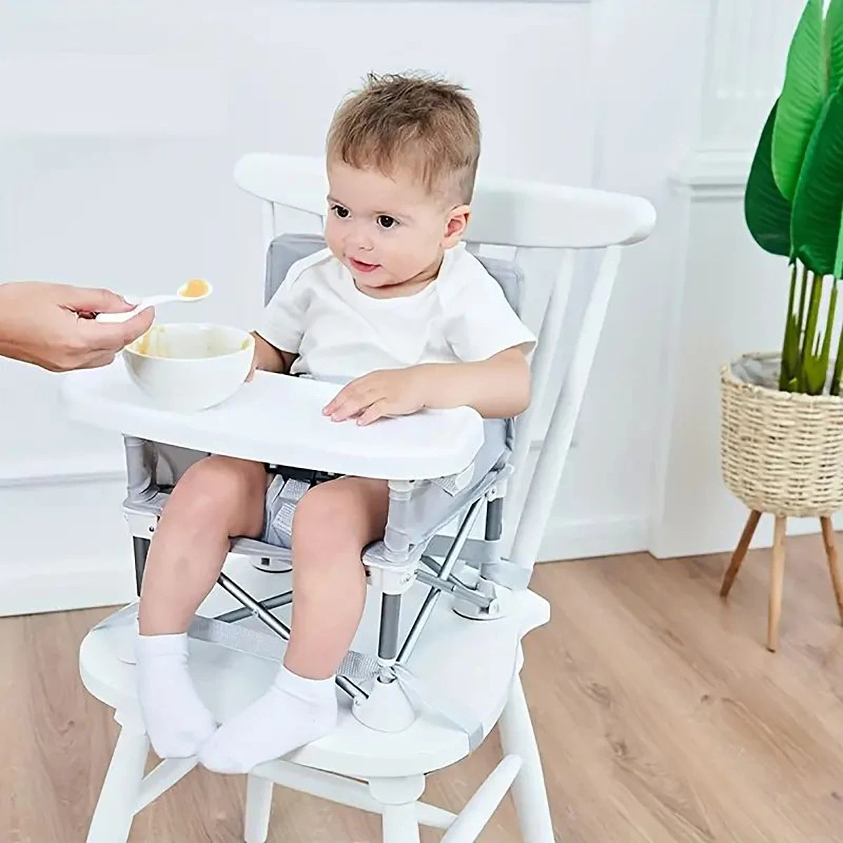 Children's dining chair